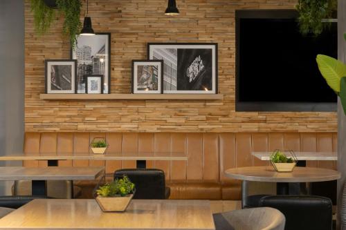 Restoran, Four Points Flex by Sheraton London Shoreditch East in Londra Restoran, Four Points Flex by Sheraton London Shoreditch East in Londra
