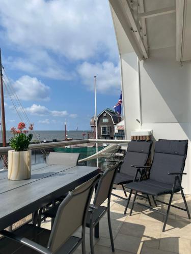 Balcony/terrace, Vakantiehuis Botterhaven Urk in Urk Balcony/terrace, Vakantiehuis Botterhaven Urk in Urk