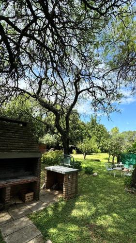 Casita cercana a plaza de Villa de las Rosas con patio y asador in Villa Las Rosas Casita cercana a plaza de Villa de las Rosas con patio y asador in Villa Las Rosas