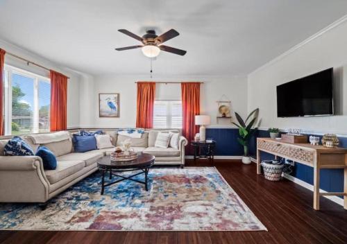 Family Fun: Comfy Home, 10 Min to Cedar Point Fun! in Huron Family Fun: Comfy Home, 10 Min to Cedar Point Fun! in Huron