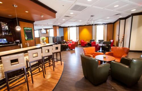 Best Western Premier Toronto Airport Carlingview Hotel in Toronto (ON) Best Western Premier Toronto Airport Carlingview Hotel in Toronto (ON)