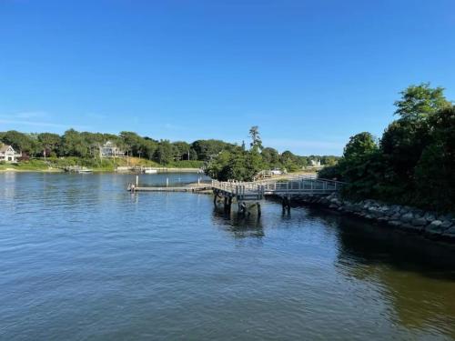 New Home in Dennis near Beach in West Dennis (MA) New Home in Dennis near Beach in West Dennis (MA)