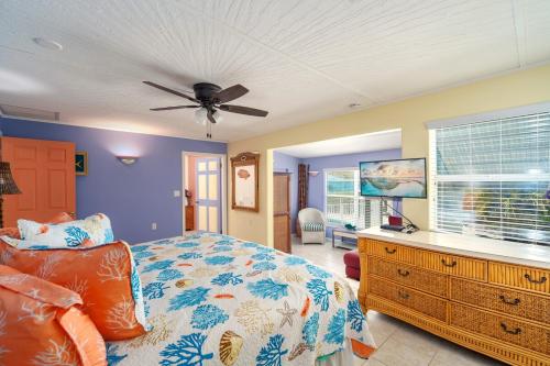 Waterfront Beach House with Dock & Heated Pool in Little Torch Key Waterfront Beach House with Dock & Heated Pool in Little Torch Key