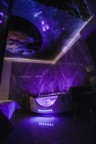R U B I room by 50 shades in Baia Mare R U B I room by 50 shades in Baia Mare