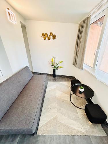 Villa Apartments with Free Parking Prague 5 in Prague 12 Villa Apartments with Free Parking Prague 5 in Prague 12