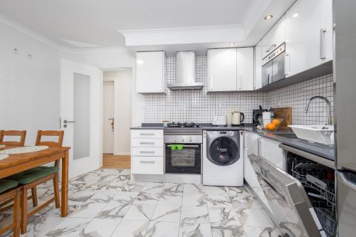 ห้องครัว, BeGuest Tejo River Lisbon in อัลมาดา ห้องครัว, BeGuest Tejo River Lisbon in อัลมาดา