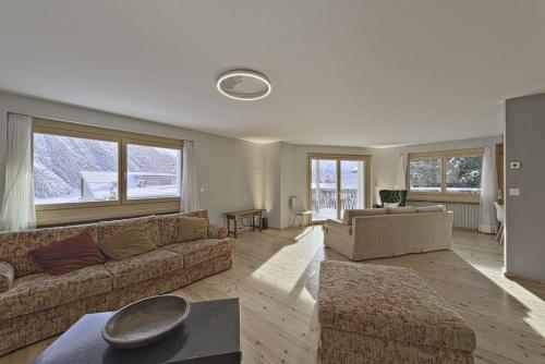 Shared lounge/TV area, Chesa Chavriol - Samedan in Samedan Shared lounge/TV area, Chesa Chavriol - Samedan in Samedan