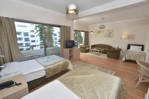 Jasmine Court Hotel in Girne Jasmine Court Hotel in Girne