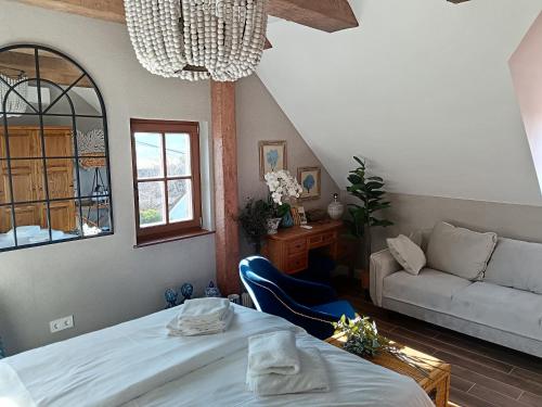 the Herbalist in ทิฮานี่ the Herbalist in ทิฮานี่
