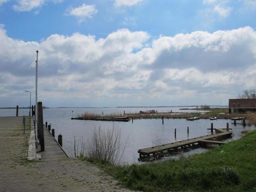 Ferienhaus HET GANZELAND by FeWo-PLAN OOST100 direkt am LAUWERSMEER gelegen in Oostmahorn Ferienhaus HET GANZELAND by FeWo-PLAN OOST100 direkt am LAUWERSMEER gelegen in Oostmahorn