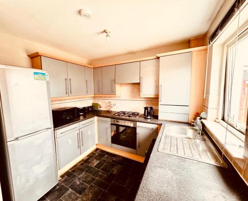 Three Bedroom House in Danderhall Three Bedroom House in Danderhall