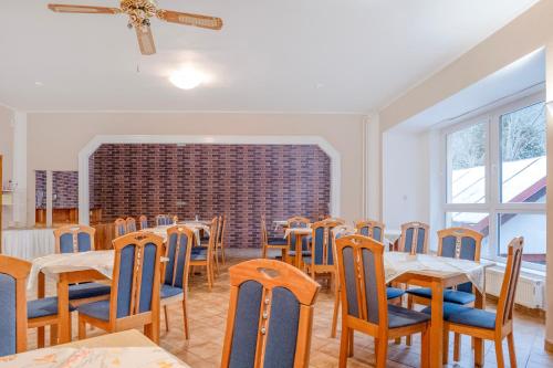 Restaurant, Sport Hotel Gejzírpark in Karlovy Vary Restaurant, Sport Hotel Gejzírpark in Karlovy Vary