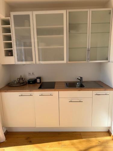 Cozy StudioApartment with Graden in Graz Free Parking in Sankt Peter Cozy StudioApartment with Graden in Graz Free Parking in Sankt Peter