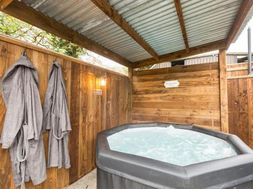 Cozy Haven Glamping Pod 1With Hot Tub & Cold Shower in Naas Cozy Haven Glamping Pod 1With Hot Tub & Cold Shower in Naas