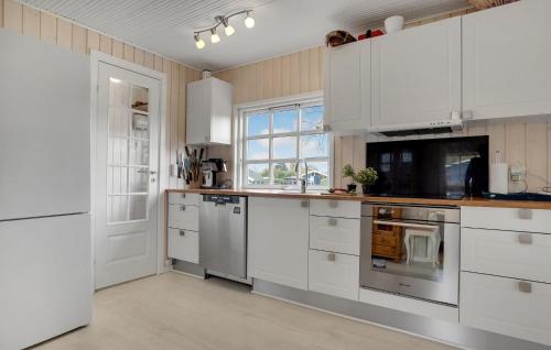مطبخ, Cozy Home In Juelsminde With Wifi in Juelsminde Town Center مطبخ, Cozy Home In Juelsminde With Wifi in Juelsminde Town Center