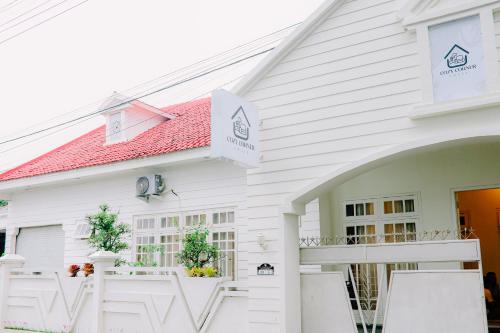Cozy Corner House in Banyuwangi Town Cozy Corner House in Banyuwangi Town