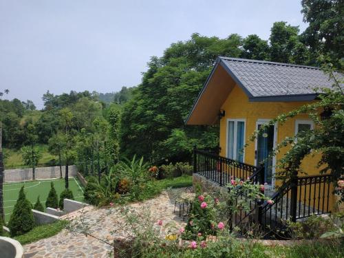 Garden, Nha Cua To - Venuestay in Thach That District Garden, Nha Cua To - Venuestay in Thach That District
