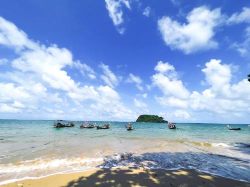 Libong Luxury Beach in Koh Libong Libong Luxury Beach in Koh Libong
