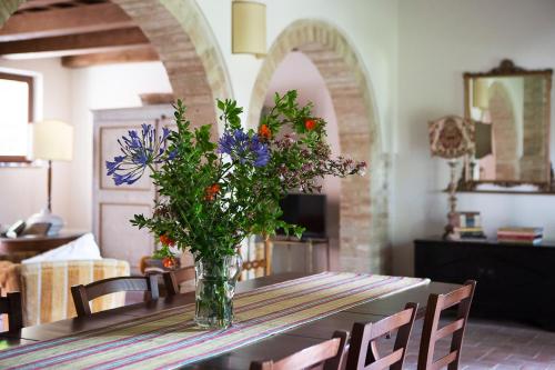 Borgo Sorbatti Country House in Loro Piceno Borgo Sorbatti Country House in Loro Piceno