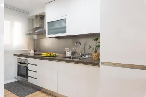 WintowinRentals Modern, Fully Equipped and Well Connected Apartment in Málaga (WintowinRentals Modern, Fully Equipped and Well Connected Apartment in Malaga) in Carretera de Cadiz WintowinRentals Modern, Fully Equipped and Well Connected Apartment in Málaga (WintowinRentals Modern, Fully Equipped and Well Connected Apartment in Malaga) in Carretera de Cadiz