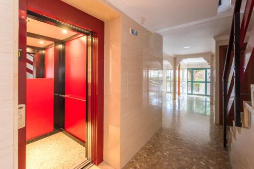 Előcsarnok, WintowinRentals Modern, Fully Equipped and Well Connected Apartment in Málaga (WintowinRentals Modern, Fully Equipped and Well Connected Apartment in Malaga) in Carretera de Cadiz Előcsarnok, WintowinRentals Modern, Fully Equipped and Well Connected Apartment in Málaga (WintowinRentals Modern, Fully Equipped and Well Connected Apartment in Malaga) in Carretera de Cadiz