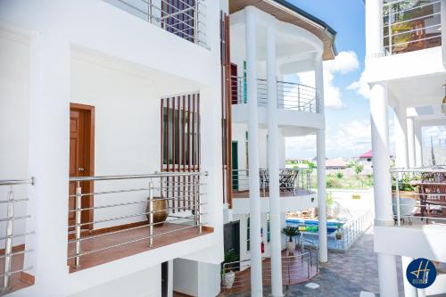 Escape to Luxury, HVillage in Dawhenya Escape to Luxury, HVillage in Dawhenya