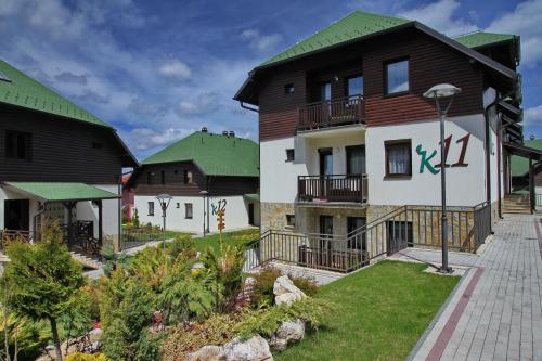 Zlatiborski Konaci in Zova Zlatiborski Konaci in Zova