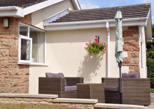 trädgård, Bridleways Guesthouse & Holiday Homes in Mansfield trädgård, Bridleways Guesthouse & Holiday Homes in Mansfield
