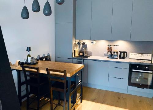 Kitchen, Cozy Peetri apartment with terrace in Peetri Kitchen, Cozy Peetri apartment with terrace in Peetri