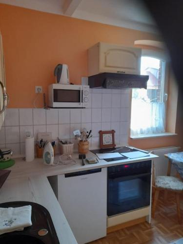 Konyha, Ferienwohnung Natur pur in Baruth (Brandenburg) Konyha, Ferienwohnung Natur pur in Baruth (Brandenburg)