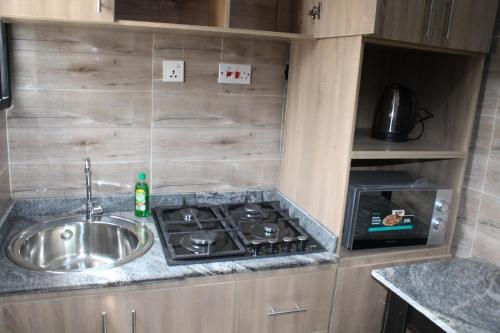 Kitchen, VEJ Apartments in Akure Kitchen, VEJ Apartments in Akure