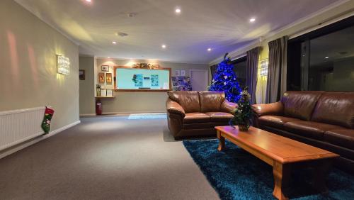 High Peaks Hotel in Fox Glacier High Peaks Hotel in Fox Glacier