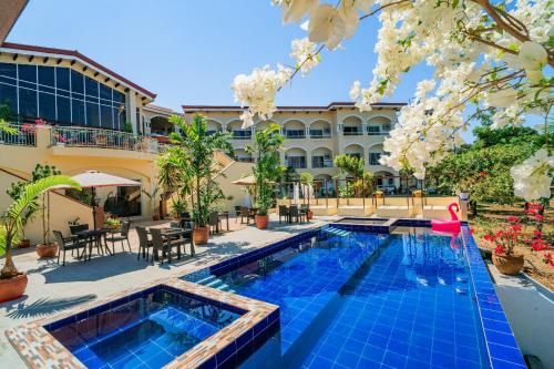 Swimming pool, Palacio Hostel near Ramon Mitra Sports Complex Swimming pool, Palacio Hostel near Ramon Mitra Sports Complex
