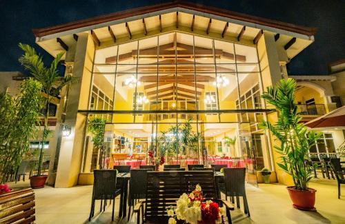 Restaurant, Palacio Hostel near Ramon Mitra Sports Complex Restaurant, Palacio Hostel near Ramon Mitra Sports Complex