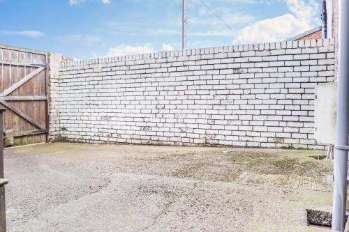 3 BDR Entire Home Sleeps Up to 5 Contractors & Families Long or Short Stay Free WiFi & Parking in Lynemouth 3 BDR Entire Home Sleeps Up to 5 Contractors & Families Long or Short Stay Free WiFi & Parking in Lynemouth