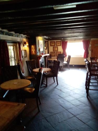 Restaurant, The Punchbowl inn Okewoodhill in Ockley Restaurant, The Punchbowl inn Okewoodhill in Ockley