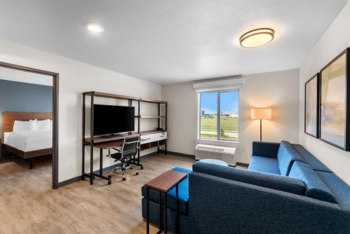 Everhome Suites Bastrop in Bastrop Everhome Suites Bastrop in Bastrop
