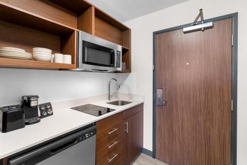Everhome Suites Bastrop in Bastrop Everhome Suites Bastrop in Bastrop