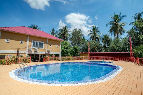 Exterior view, Queen Island Kampot in Teuk Chhou Exterior view, Queen Island Kampot in Teuk Chhou