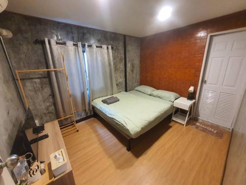 บ้านนกฮูกอิงไม้ Baannokhook in Sena บ้านนกฮูกอิงไม้ Baannokhook in Sena