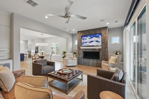 Luxury Living at its Finest 3BD Sleeps 6 in Flower Mound Luxury Living at its Finest 3BD Sleeps 6 in Flower Mound