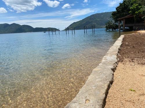 Capricorn Beachfront Cottage in Cape Maclear Capricorn Beachfront Cottage in Cape Maclear