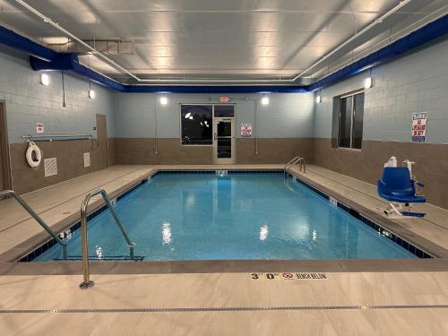 Bazen, Holiday Inn Express & Suites Eden Prairie – Minneapolis By IHG in Eden Prairie (MN) Bazen, Holiday Inn Express & Suites Eden Prairie – Minneapolis By IHG in Eden Prairie (MN)