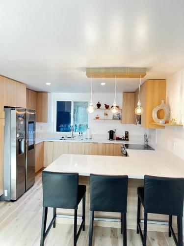 Konyha, 6 miles from Disney, Book your dream vacations! in Fullerton (Kalifornia) Konyha, 6 miles from Disney, Book your dream vacations! in Fullerton (Kalifornia)