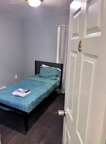 Dream Inn LLC Rm# 8 in Fitchburg Dream Inn LLC Rm# 8 in Fitchburg