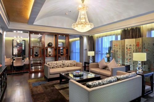 Facilities, Swissotel Grand Shanghai in Jing'an and SHA Railway Station Facilities, Swissotel Grand Shanghai in Jing'an and SHA Railway Station