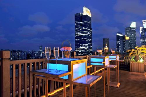 Balcony/terrace, Swissotel Grand Shanghai in Jing'an and SHA Railway Station Balcony/terrace, Swissotel Grand Shanghai in Jing'an and SHA Railway Station
