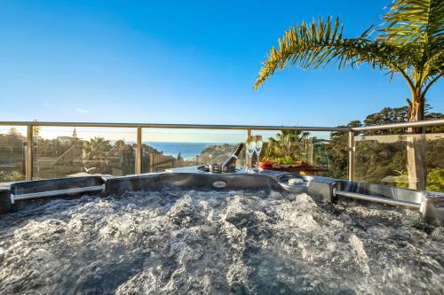 Hot tub, Deluxe Seaview Chalet 6 by Palm Beach Chalets in Ostend Hot tub, Deluxe Seaview Chalet 6 by Palm Beach Chalets in Ostend