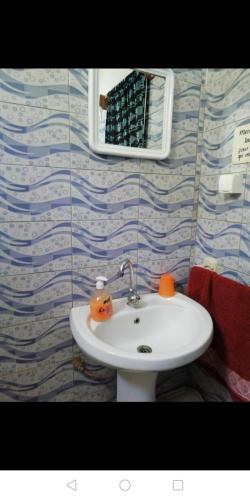 Maison Manour, chambre 'Tribal' in Mbour Maison Manour, chambre 'Tribal' in Mbour