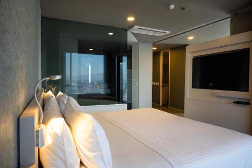 Facilities, Hotel Black Tower Premium in West (Corporative-Industrial Area) Facilities, Hotel Black Tower Premium in West (Corporative-Industrial Area)
